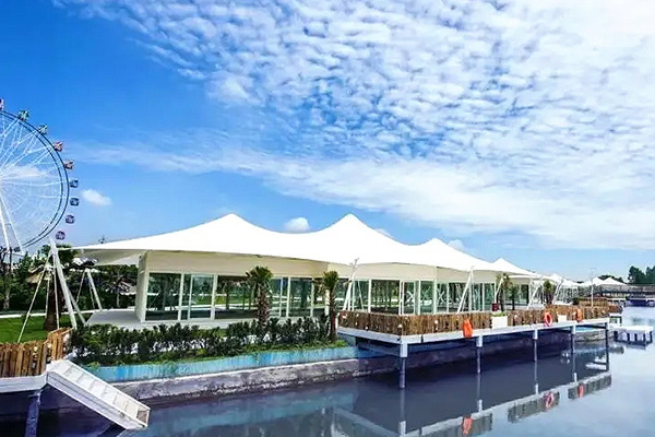 裁剪設計對北京張拉膜形態(tài)與建造的影響至關重要